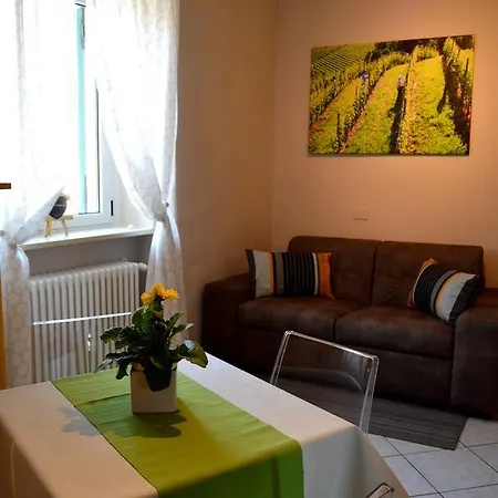 Ca' Dei Vini D'alba Aparthotel